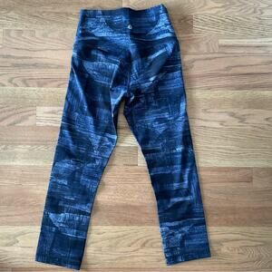 Lululemon Train Times Size 4 blue